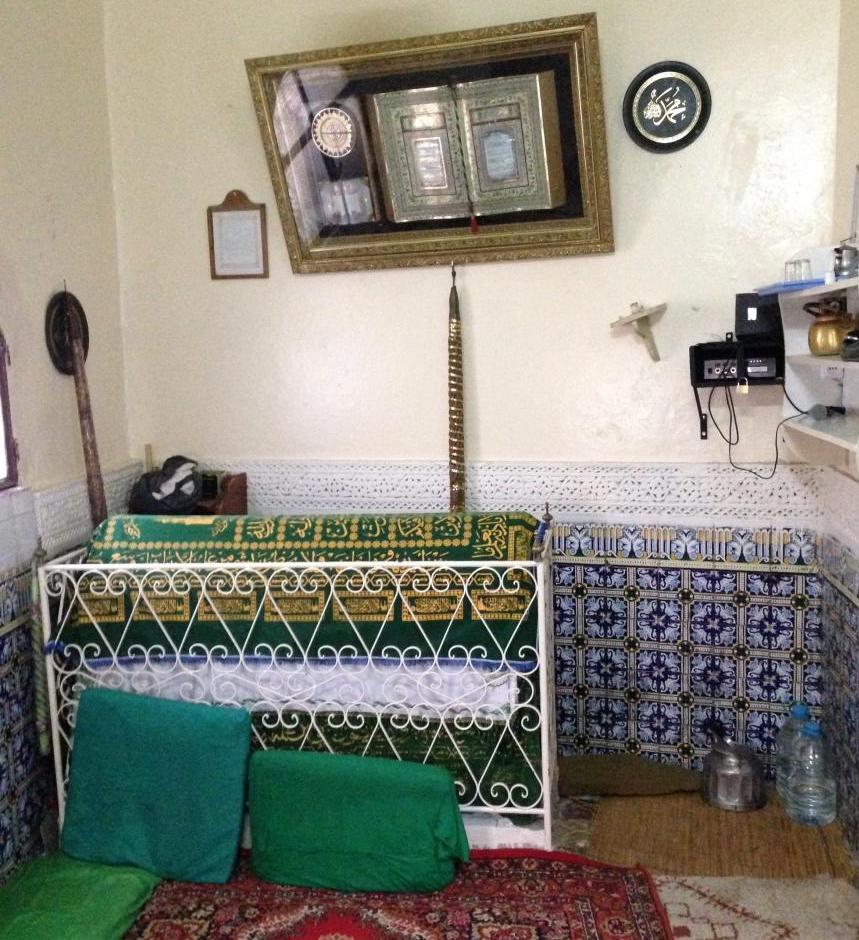 Inside of Ibn Battutas tomb